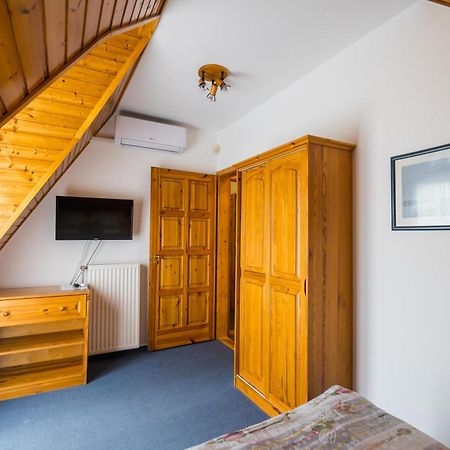 Győrfi Apartmanház Zamárdi Exterior foto