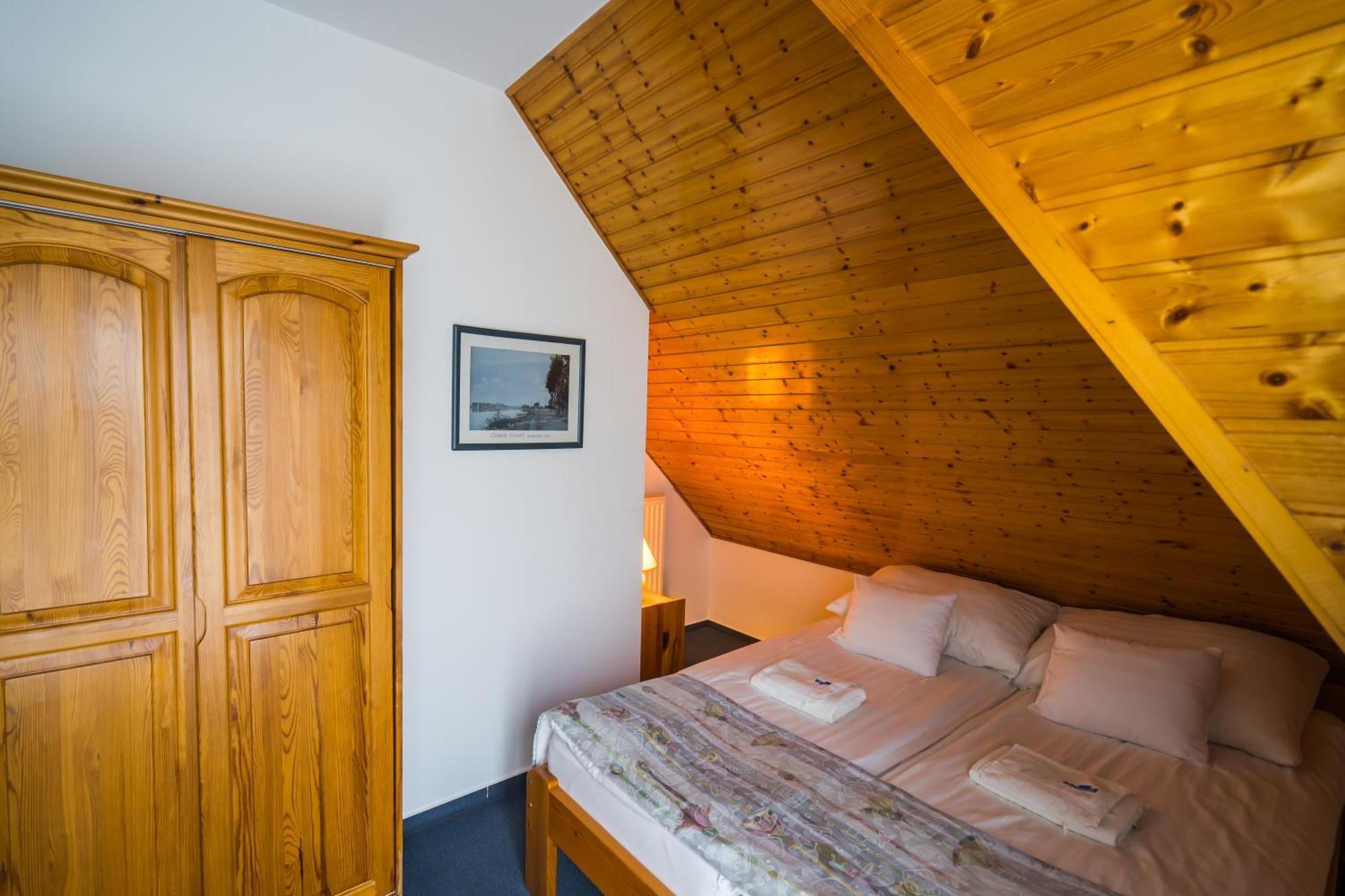 Győrfi Apartmanház Zamárdi Exterior foto