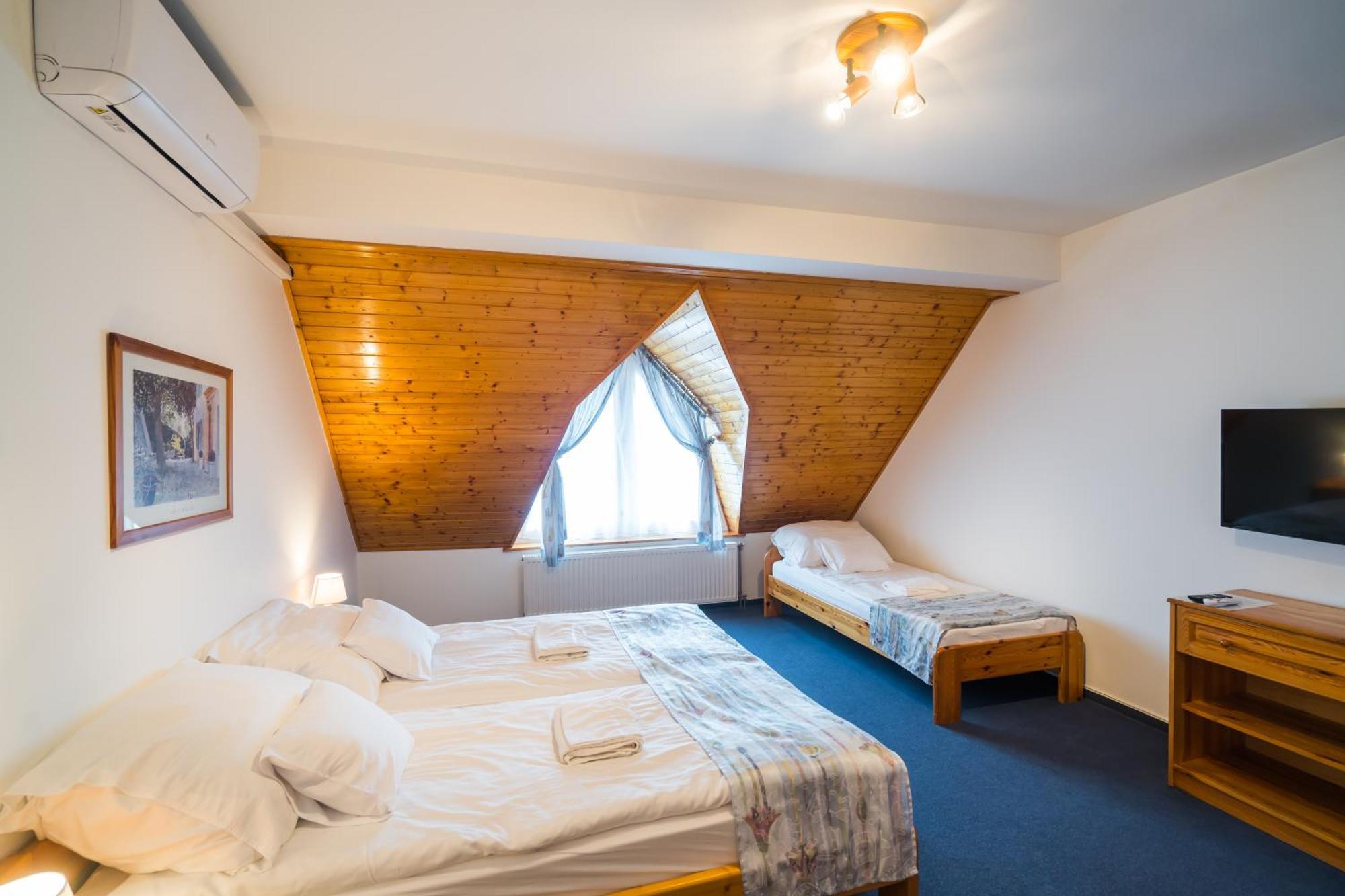 Győrfi Apartmanház Zamárdi Exterior foto