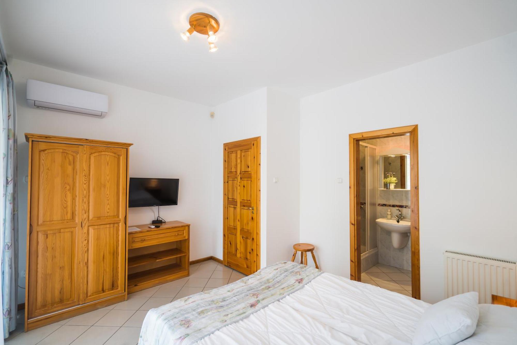 Győrfi Apartmanház Zamárdi Exterior foto