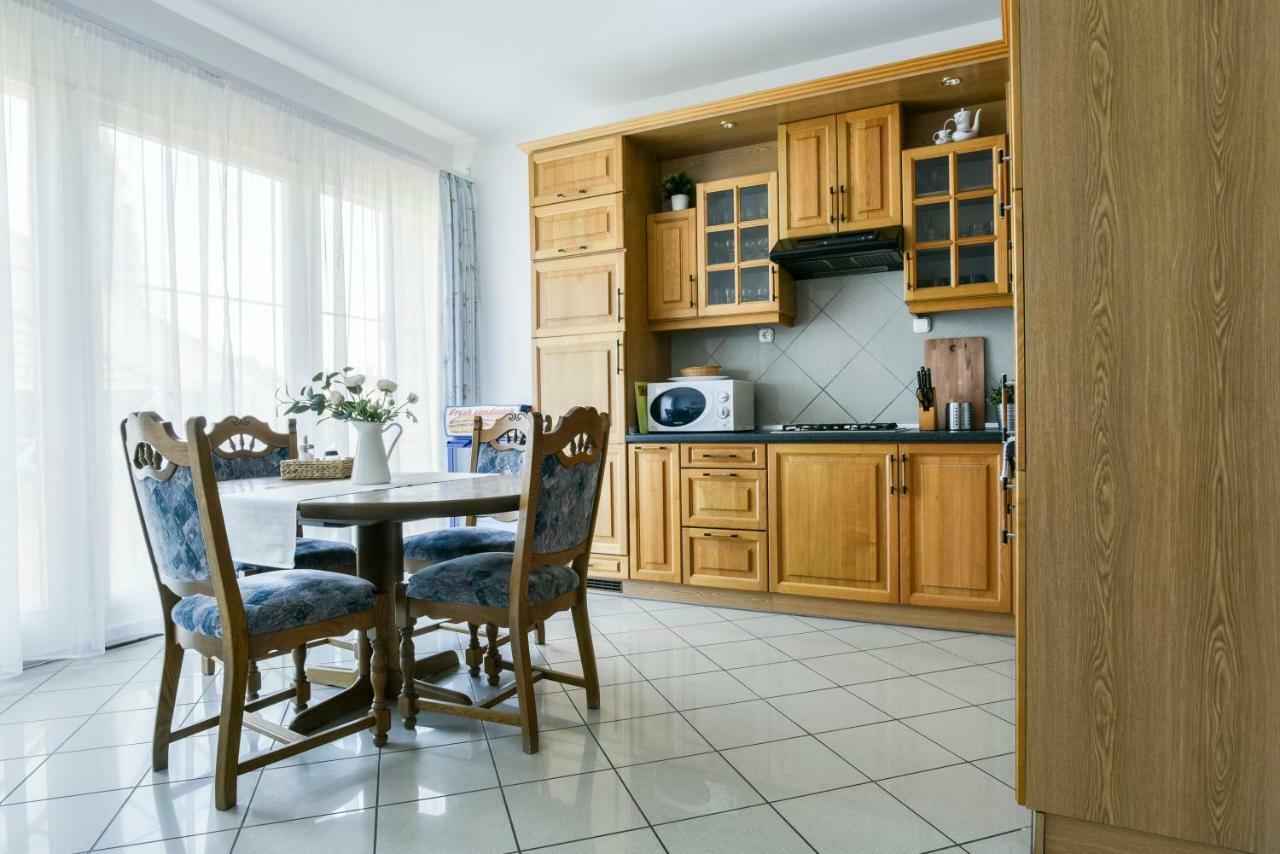 Győrfi Apartmanház Zamárdi Exterior foto