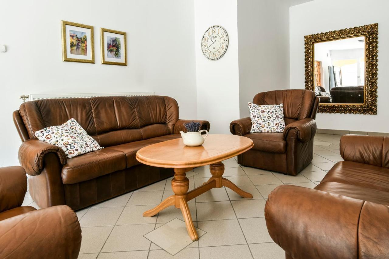 Győrfi Apartmanház Zamárdi Exterior foto